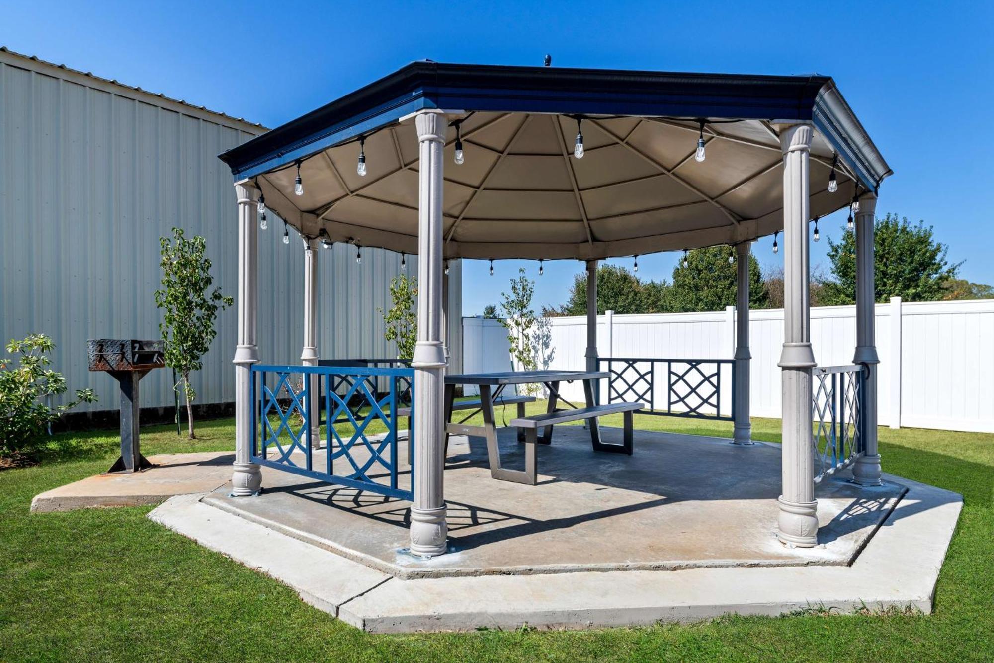 Best Western Halito Inn Calera Екстериор снимка